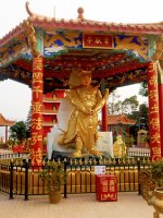 Beautiful Ten Thousand Buddhas Tours