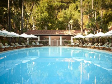 H0DG7 42932946 Hba Pool 1443