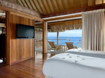 HL Twinoverwater01 14 675x359 FitToBoxSmallDimension Center