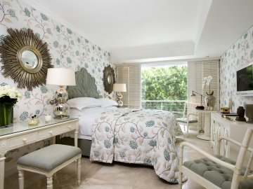 12A MountainFacingRoom 001 S