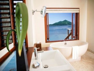 LLR Overwaters Bathroom[1]