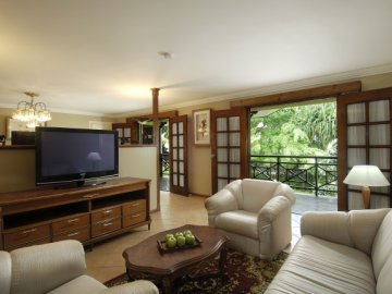 E1b4abe60b2fca49953c8ebc1d803361 B