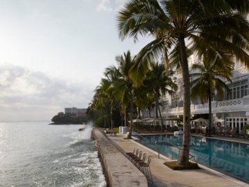 E O Hotel Seaside